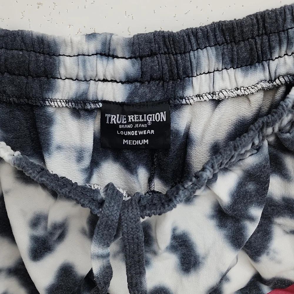 TRUE RELIGION SHORTS GREY & WHITE - Picture 2 of 8
